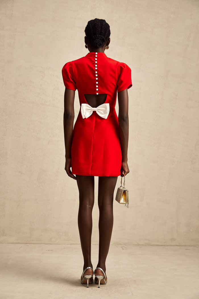 Ana – Vestido mini rojo con mangas pétalo y lazo