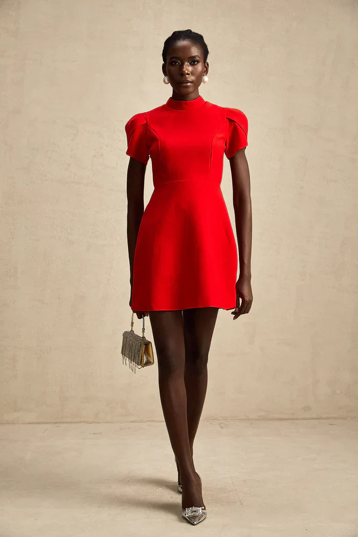 Ana – Vestido mini rojo con mangas pétalo y lazo