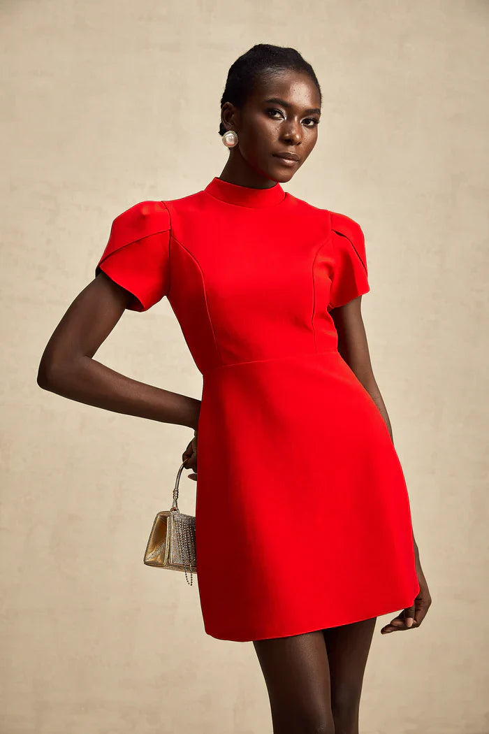 Ana – Vestido mini rojo con mangas pétalo y lazo