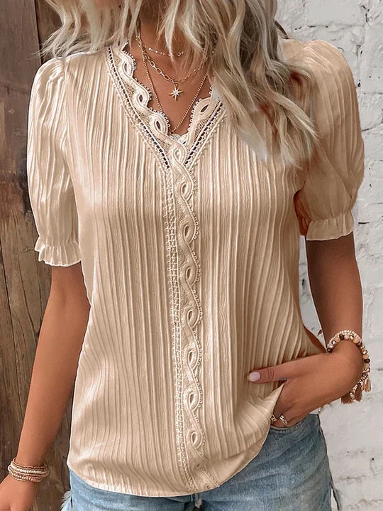 Pilar - Blusa plisada con encaje y manga abullonada