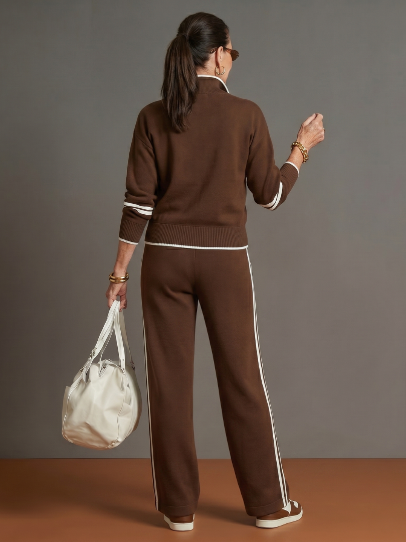 Rain | Conjunto de pantalones de pernera con rayas laterales y manga larga con cuello con cremallera