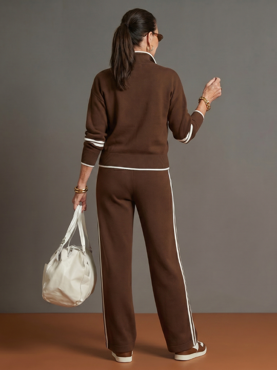 Rain | Conjunto de pantalones de pernera con rayas laterales y manga larga con cuello con cremallera