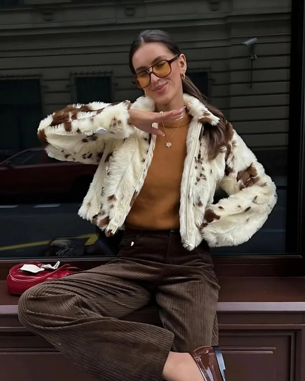 Gloria / Chaqueta de piel sintética estilo vaca
