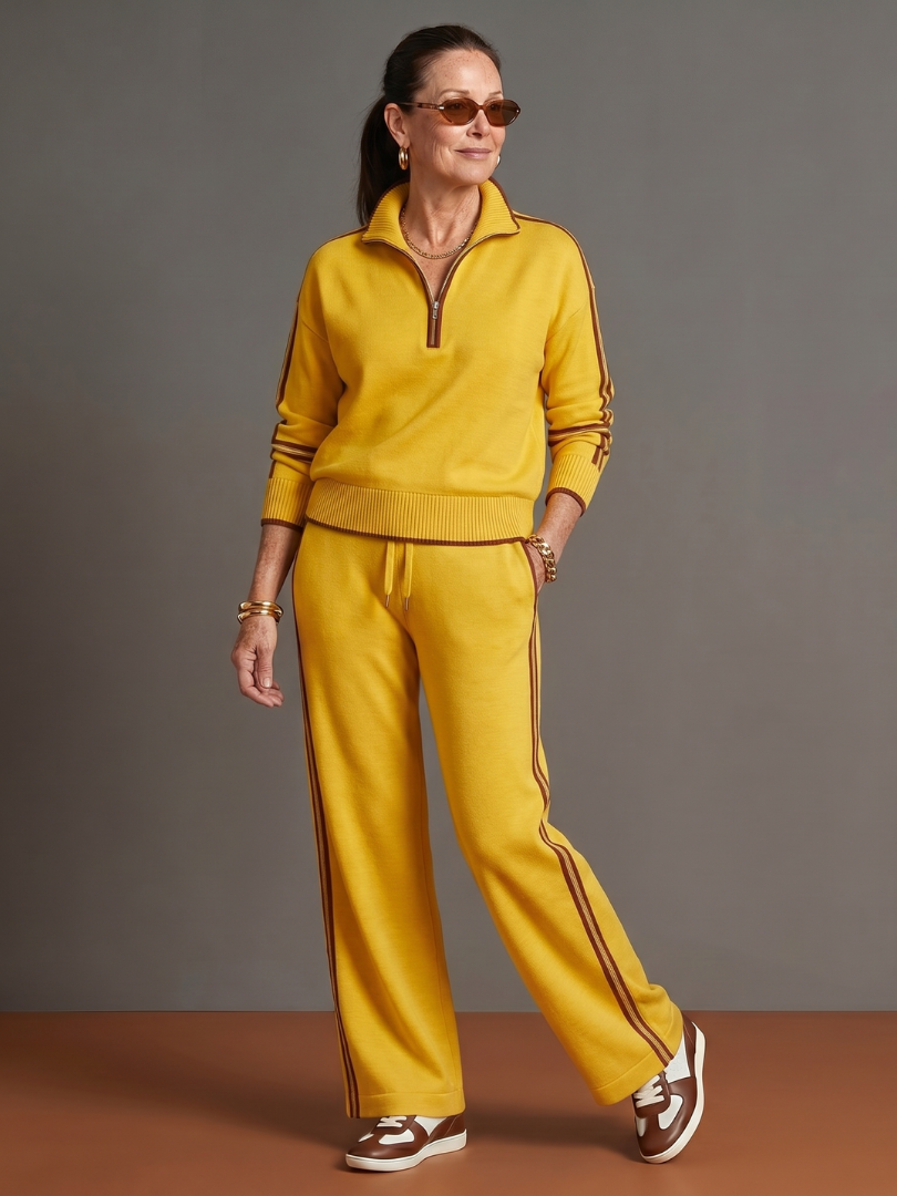 Rain | Conjunto de pantalones de pernera con rayas laterales y manga larga con cuello con cremallera