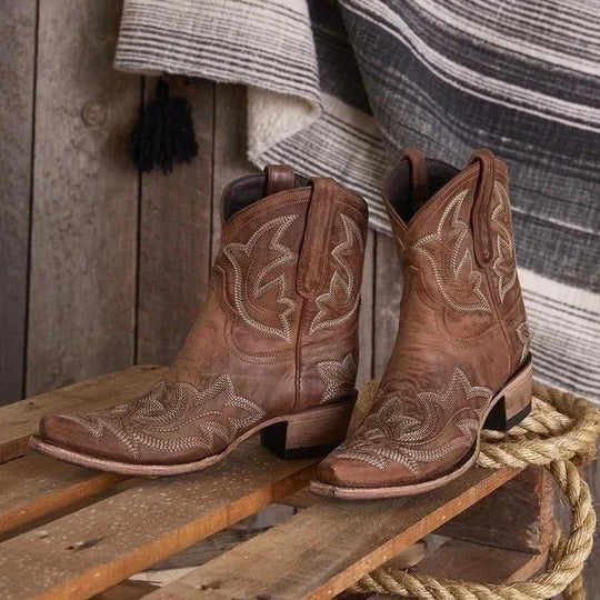 Emma | Botas de vaquera elegantes para damas con bordado western