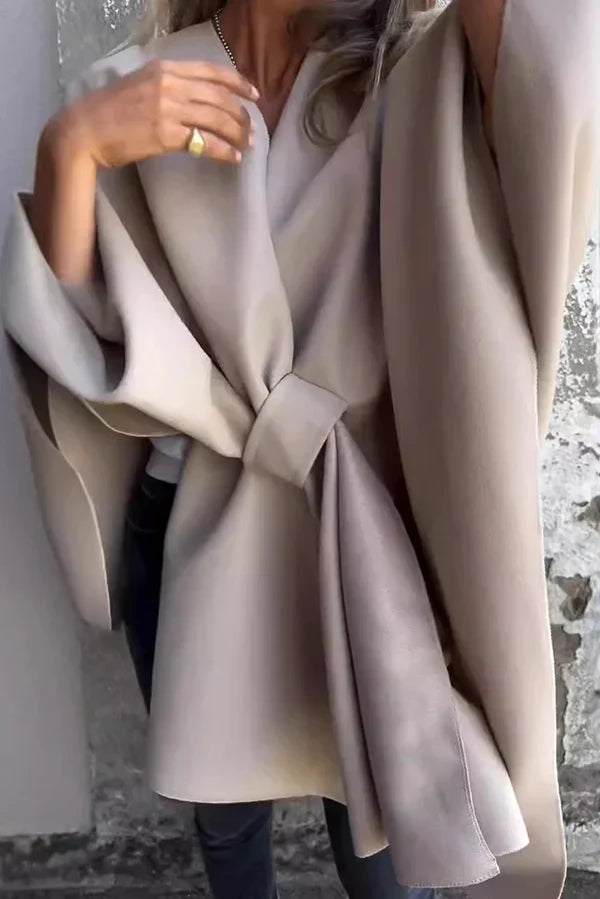 Luna – Chaqueta tipo capa con cuello en V holgado
