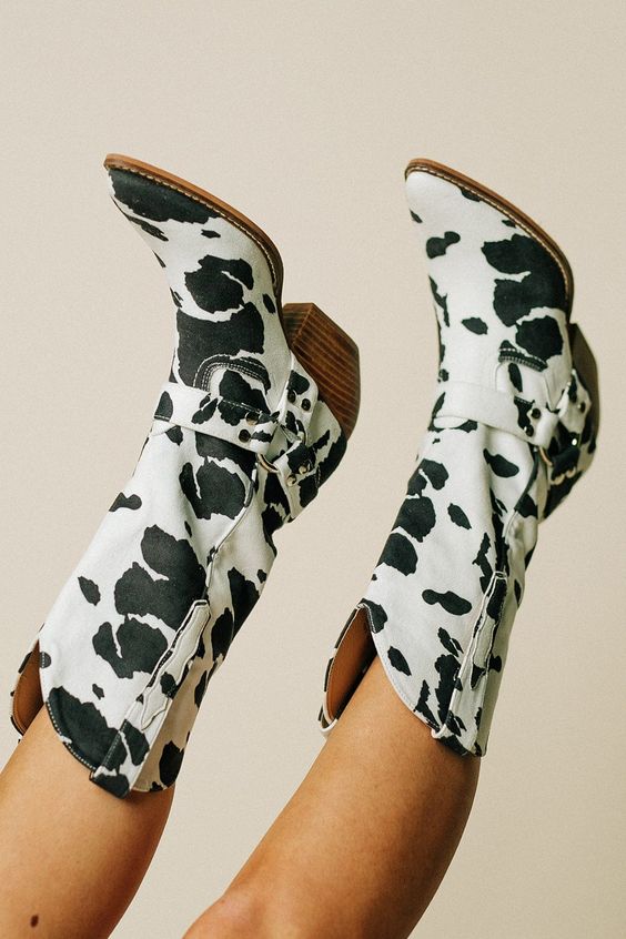Eva | Botas de moda para damas con patrón de piel de vaca al estilo western