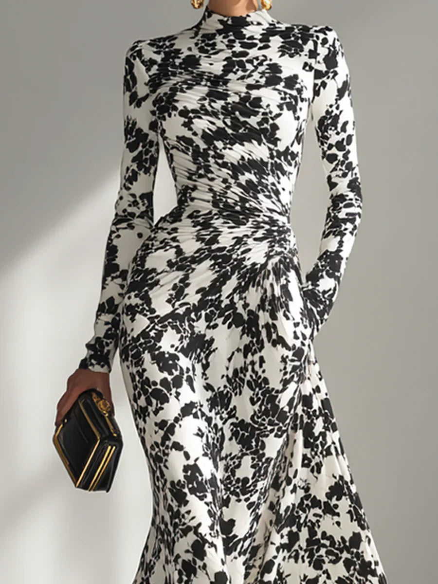 Greta – Vestido maxi cruzado estampado en blanco y negro