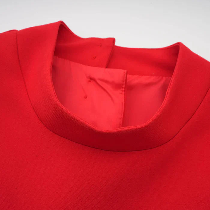 Ana – Vestido mini rojo con mangas pétalo y lazo