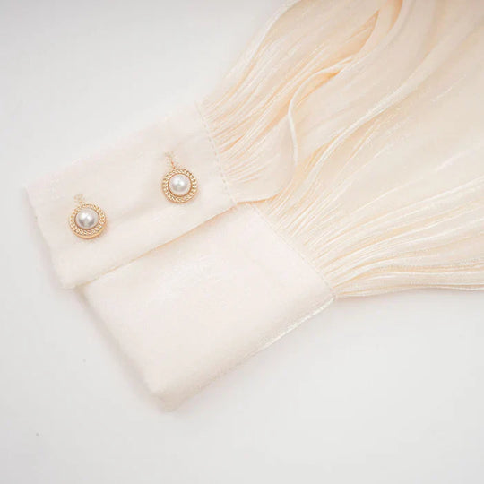 Eugenia – Vestido mini con volantes y pliegues neutros