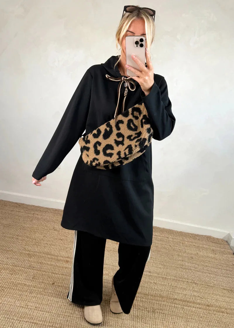 Otoña - Vestido con capucha y lazo decorativo