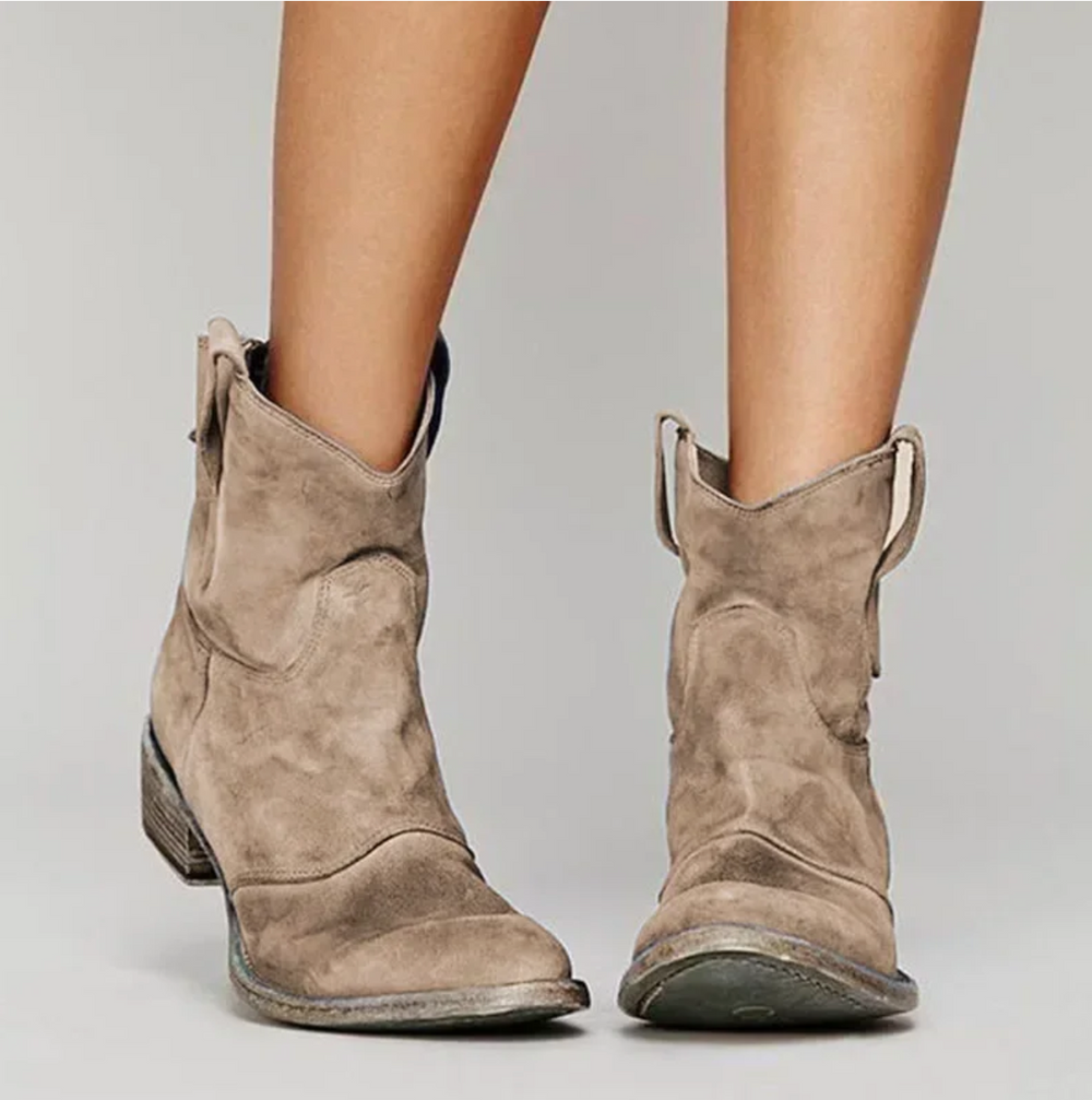 Roselle | Elegante bota vaquera de ante para un look estiloso