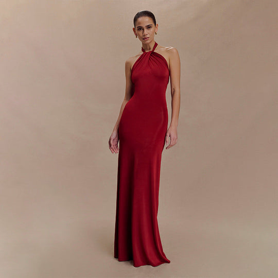 Lilia - Vestido largo ajustado con cuello halter