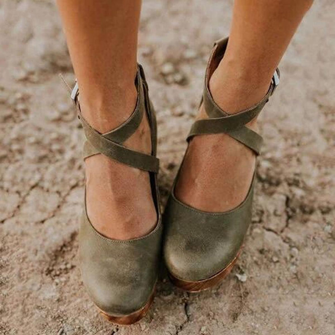 Andrea | Tacones de cuña para damas con correa en el tobillo