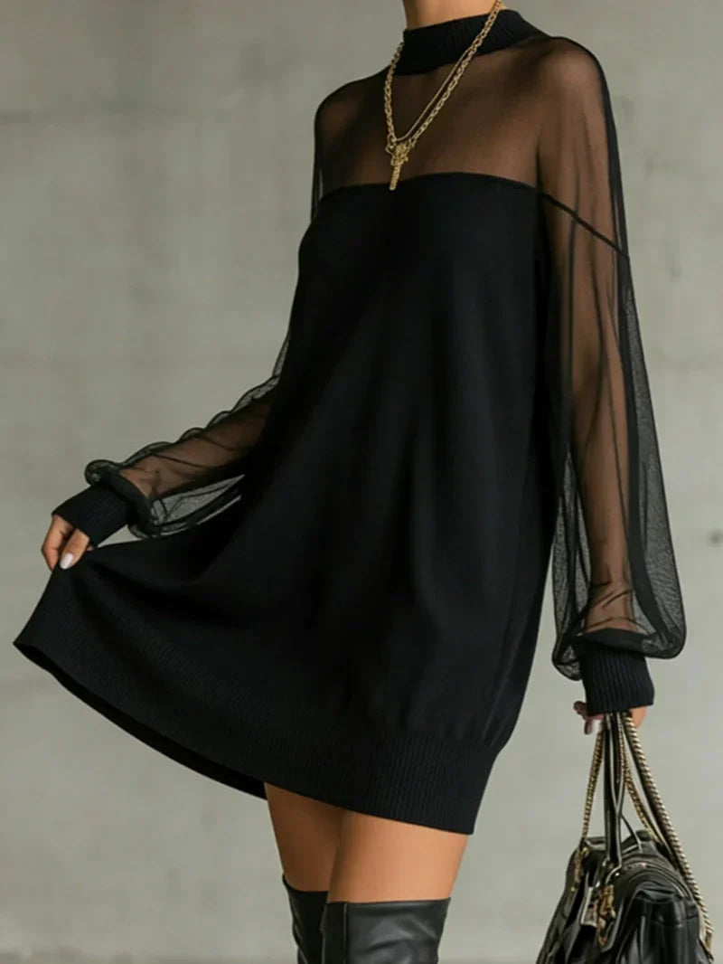 Susana – Minivestido negro con cuello alto y malla