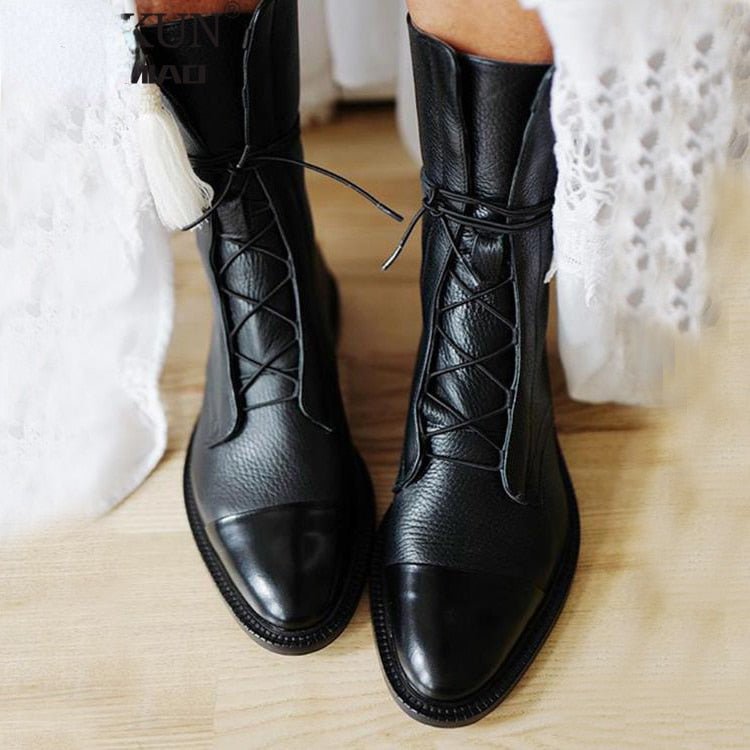 Doris | Botas elegantes de punta para dama con tacón bloque