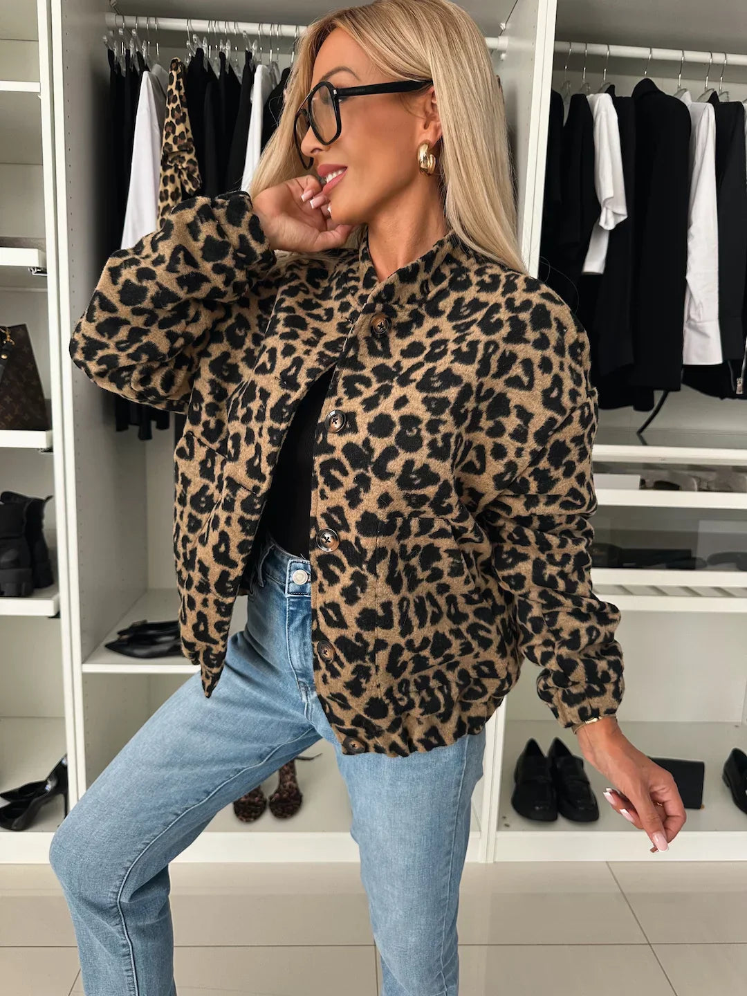 Lidia / Chaqueta de estampado animal con estilo moderno