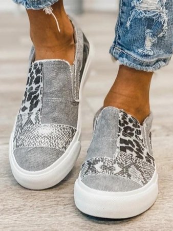 Maria | Zapatillas para damas con corte bajo y diseño de parches