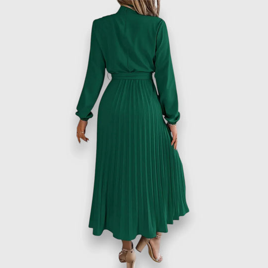Valeria™ – Vestido midi plisado con lazo y cuello alto