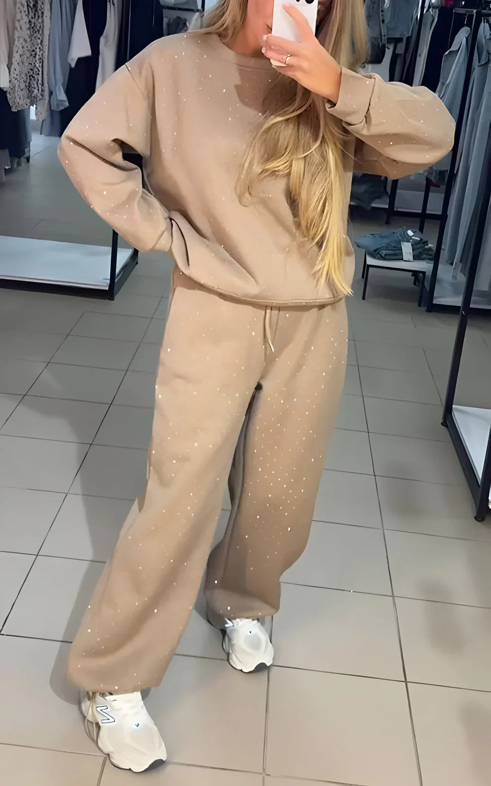 Marga - Conjunto cómodo con detalles brillantes