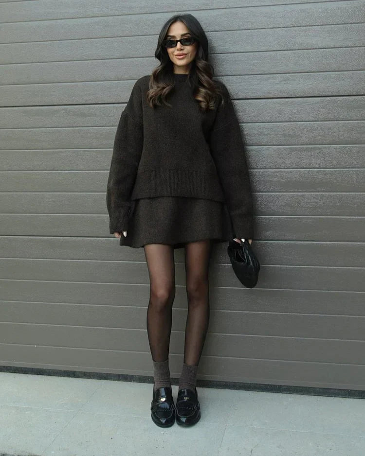 Lara - Conjunto de otoño de punto con jersey y falda