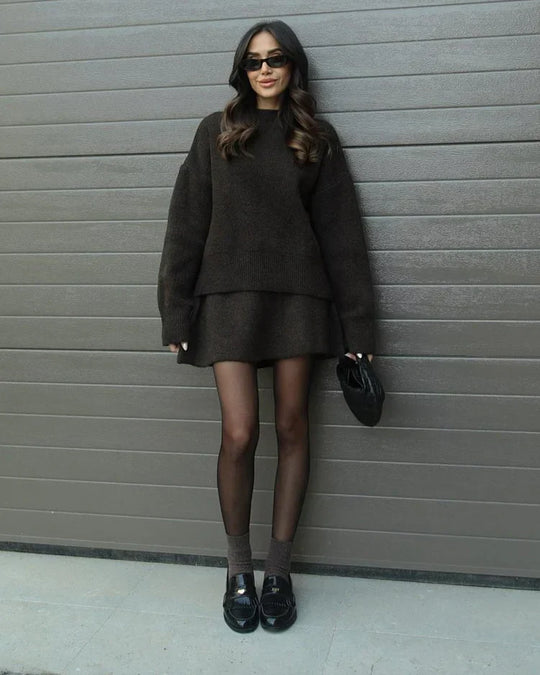 Lara - Conjunto de otoño de punto con jersey y falda