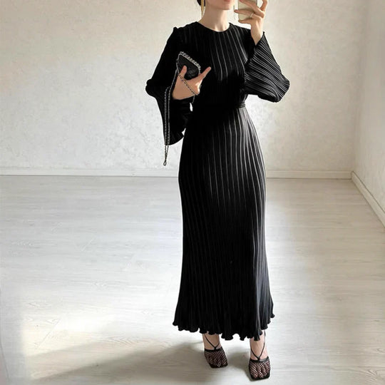 Felicia™ – Vestido largo plisado con mangas acampanadas