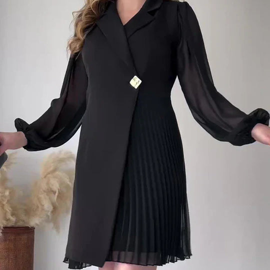 Inés – Vestido elegante con patrón plisado