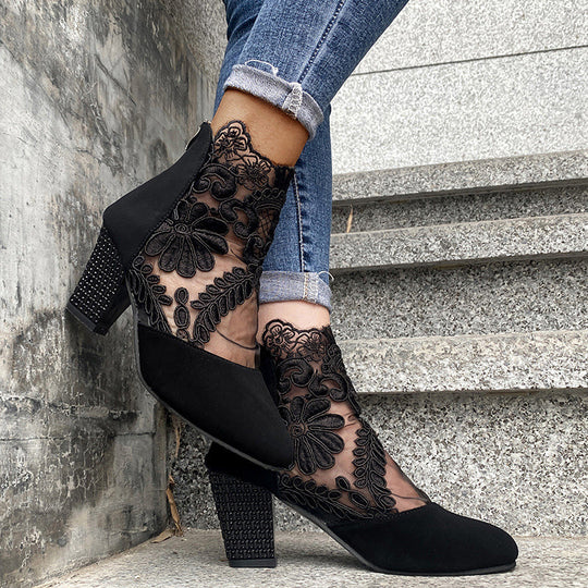 Chiara - Tacones con encaje floral y tacón brillante