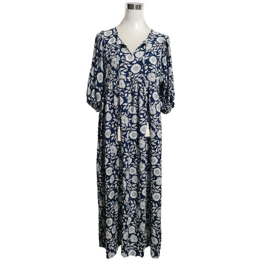 Amara - Vestido largo con estampado floral azul marino