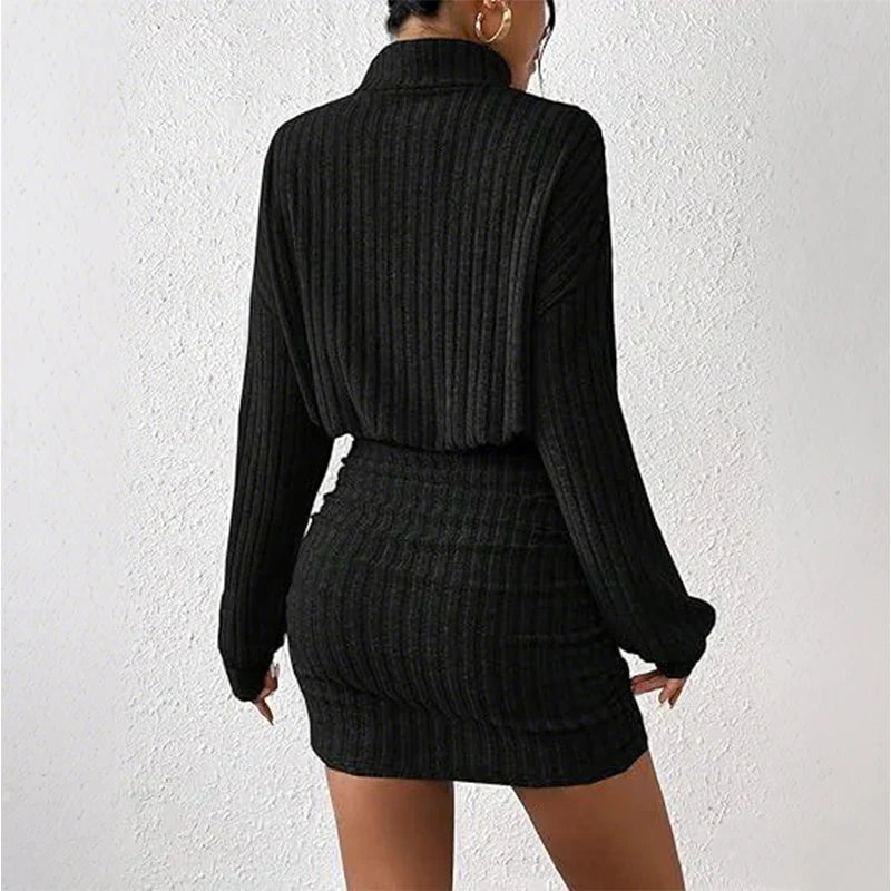 Elena – Vestido bodycon de punto con cuello alto